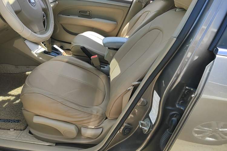Used Nissan Sylphy 2016 Classic 1.6XE Automatic Comfort Edition Left Front Seat
