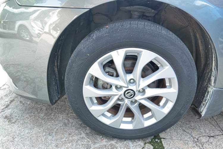 Used Nissan Sylphy 2016 1.6 XL CVT Luxury Edition Left Front Wheel Hub
