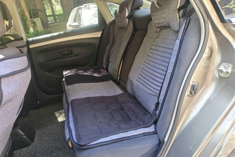 Used Nissan Sylphy 2016 Classic 1.6XE Manual Leading Edition Left Rear Seat