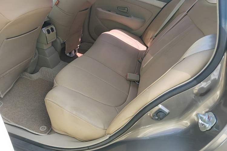 Used Nissan Sylphy 2016 Classic 1.6XE Automatic Comfort Edition Left Rear Seat