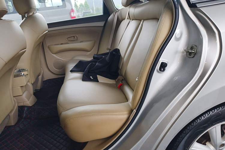 Used Nissan Sylphy 2016 Classic 1.6XE Automatic Leading Edition Left Rear Seat
