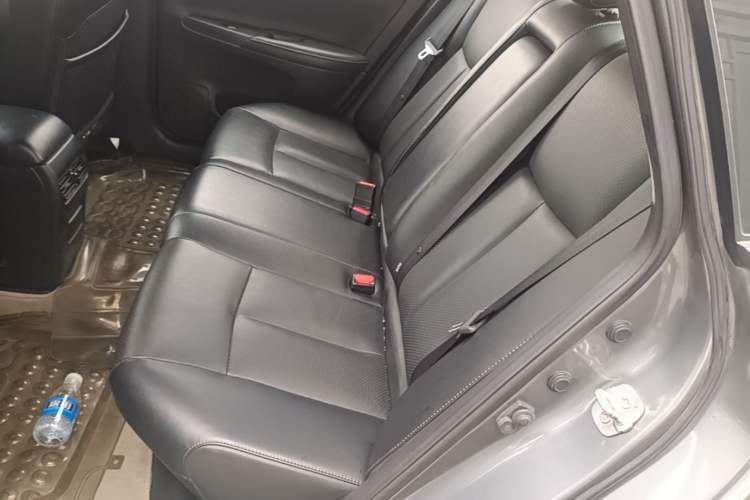 Used Nissan Sylphy 2016 1.6XV CVT Smart Enjoyment Version Left Rear Seat