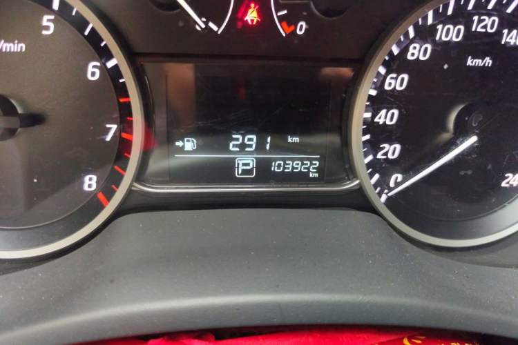 Used Nissan Sylphy 2016 1.6 XL CVT Deluxe Edition Odometer Close Up