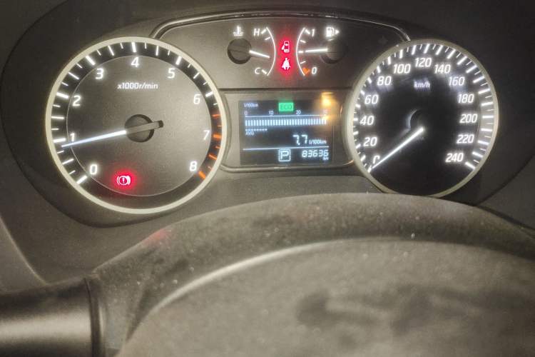 Used Nissan Sylphy 2016 1.6XV CVT Smart Enjoyment Version Odometer Close Up