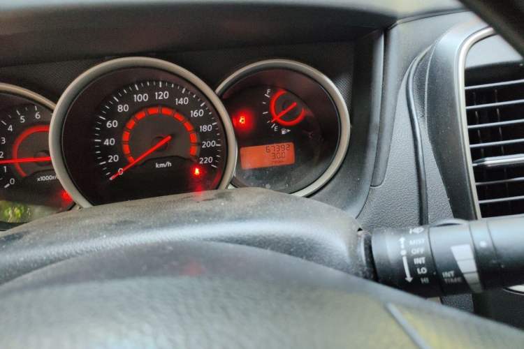 Used Nissan Sylphy 2016 Classic 1.6XE Manual Leading Edition Odometer Close Up