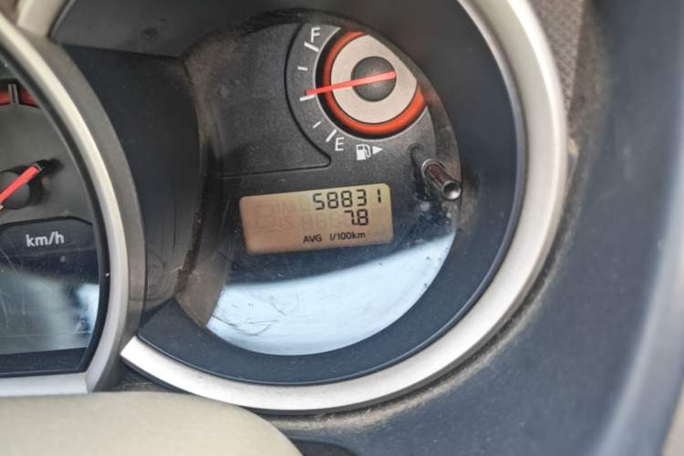 Used Nissan Sylphy 2016 Classic 1.6XE Manual Comfort Edition Odometer Close Up