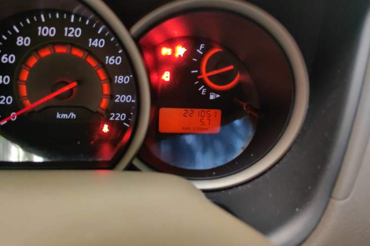 Used Nissan Sylphy 2016 Classic 1.6XE Manual Comfort Edition Odometer Close Up