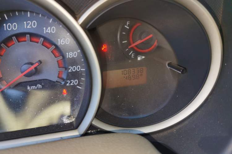 Used Nissan Sylphy 2016 Classic 1.6XE Manual Leading Edition Odometer Close Up