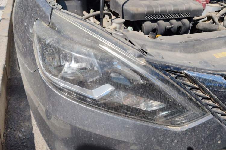 Used Nissan Sylphy 2016 1.6 XL Manual Luxury Edition Right Front Headlight