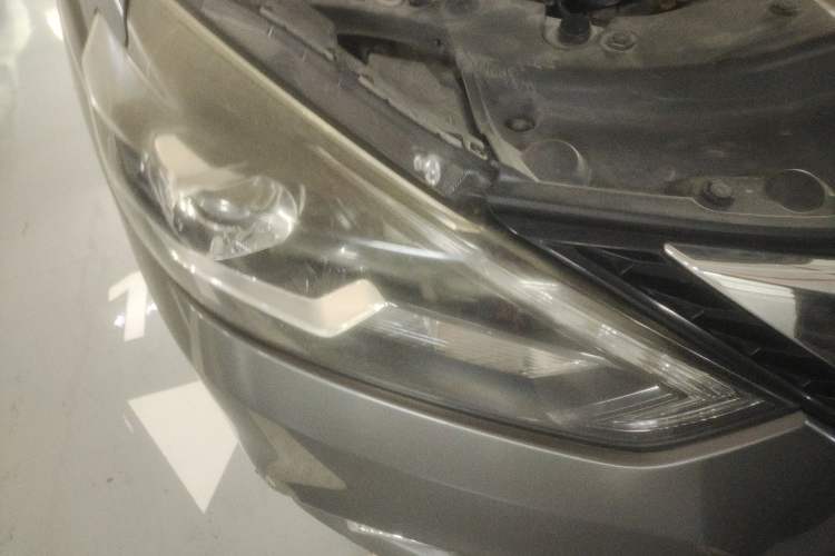 Used Nissan Sylphy 2016 1.6XV CVT Smart Enjoyment Version Right Front Headlight