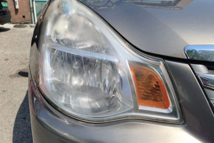 Used Nissan Sylphy 2016 Classic 1.6XE Manual Comfort Edition Right Front Headlight