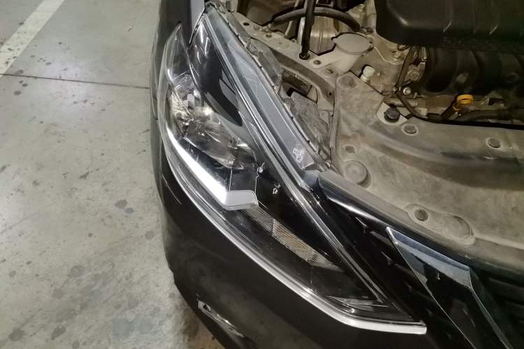 Used Nissan Sylphy 2016 1.6 XL CVT Deluxe Edition Right Front Headlight
