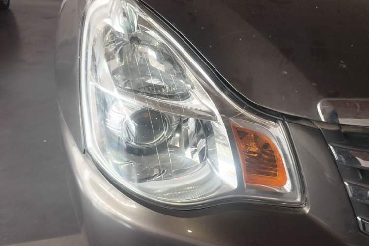 Used Nissan Sylphy 2016 Classic 1.6XE Automatic Leading Edition Right Front Headlight