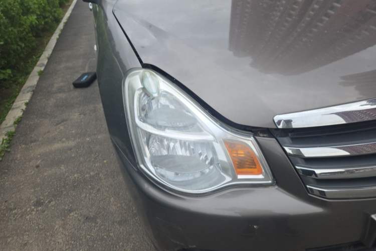 Used Nissan Sylphy 2016 Classic 1.6XE Manual Leading Edition Right Front Headlight