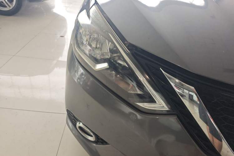 Used Nissan Sylphy 2016 1.6 XL CVT Luxury Edition Right Front Headlight