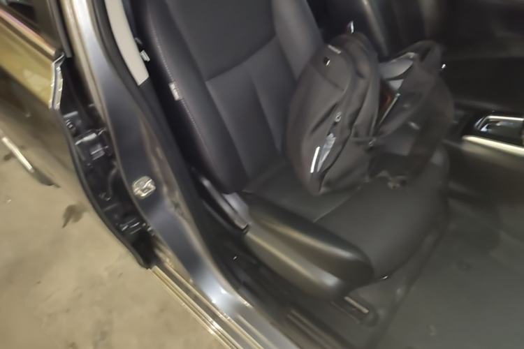 Used Nissan Sylphy 2016 1.6XV CVT Smart Enjoyment Version Right Front Seat