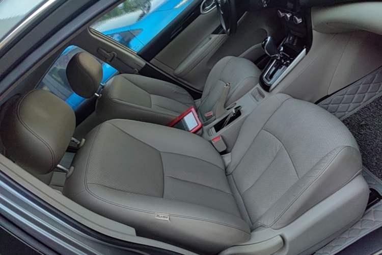 Used Nissan Sylphy 2016 1.6 XL CVT Luxury Edition Right Front Seat