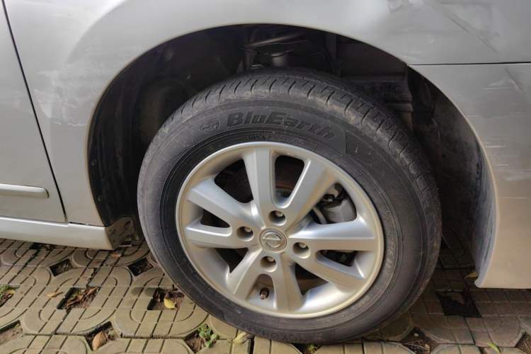 Used Nissan Sylphy 2016 Classic 1.6XE Manual Leading Edition Right Front Wheel Hub