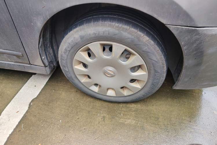 Used Nissan Sylphy 2016 Classic 1.6XE Automatic Comfort Edition Right Front Wheel Hub