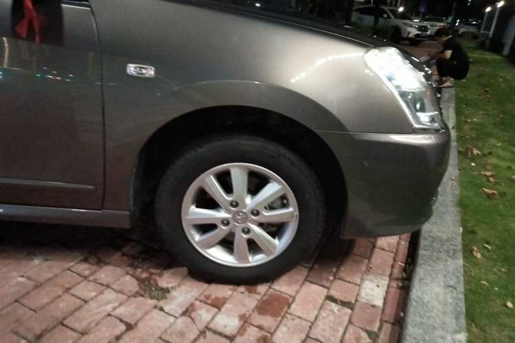 Used Nissan Sylphy 2016 Classic 1.6XE Manual Leading Edition Right Front Wheel Hub