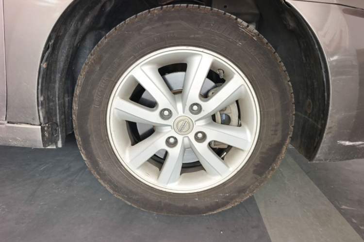 Used Nissan Sylphy 2016 Classic 1.6XE Automatic Leading Edition Right Front Wheel Hub