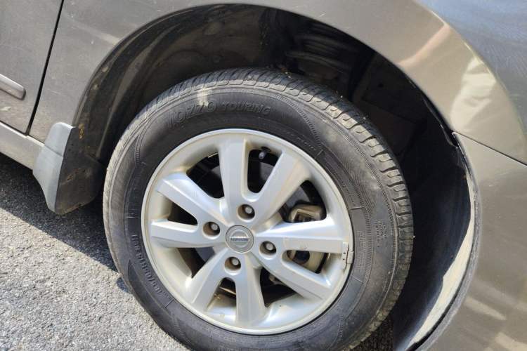 Used Nissan Sylphy 2016 Classic 1.6XE Manual Leading Edition Right Front Wheel Hub