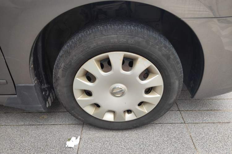 Used Nissan Sylphy 2016 Classic 1.6XE Manual Comfort Edition Right Front Wheel Hub