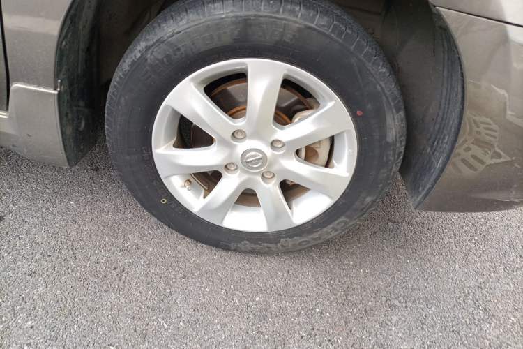 Used Nissan Sylphy 2016 Classic 1.6XE Manual Comfort Edition Right Front Wheel Hub
