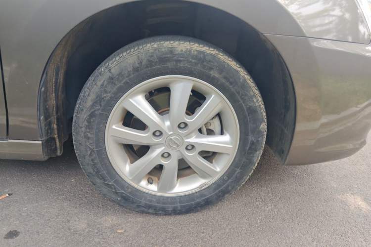 Used Nissan Sylphy 2016 Classic 1.6XE Manual Leading Edition Right Front Wheel Hub