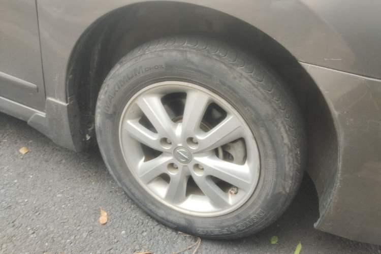 Used Nissan Sylphy 2016 Classic 1.6XE Automatic Leading Edition Right Front Wheel Hub