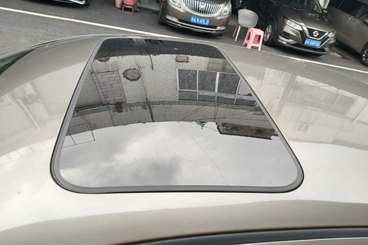 Used Nissan Sylphy 2016 Classic 1.6XE Automatic Leading Edition Roof
