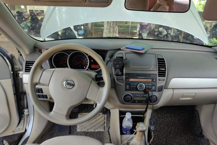 Used Nissan Sylphy 2016 Classic 1.6XE Manual Leading Edition Steering Wheel