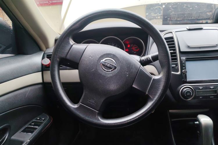 Used Nissan Sylphy 2016 Classic 1.6XE Automatic Comfort Edition Steering Wheel