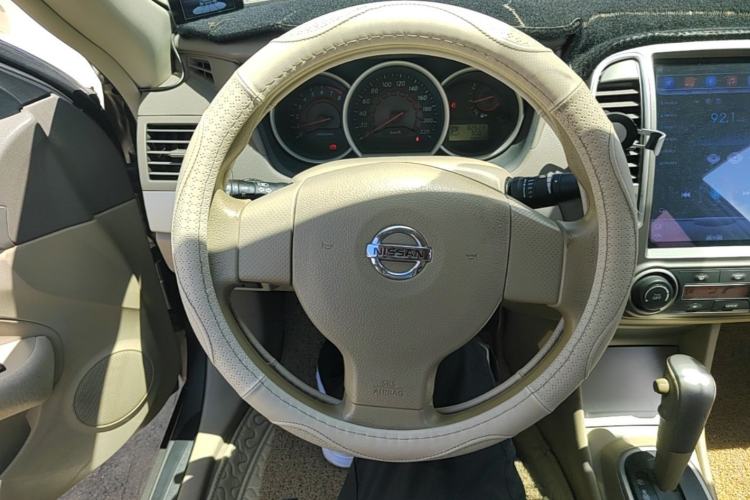 Used Nissan Sylphy 2016 Classic 1.6XE Automatic Comfort Edition Steering Wheel