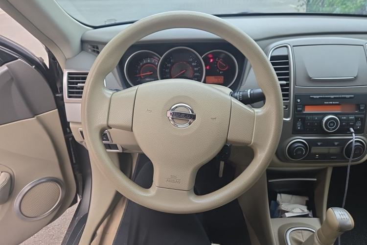 Used Nissan Sylphy 2016 Classic 1.6XE Manual Leading Edition Steering Wheel