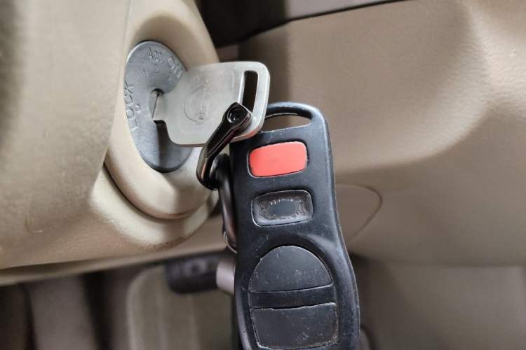 Used Nissan Sylphy 2016 Classic 1.6XE Automatic Comfort Edition Vehicle Key