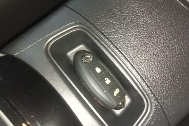 Used Nissan Sylphy 2016 1.6XV CVT Smart Enjoyment Version Vehicle Key