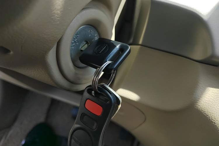 Used Nissan Sylphy 2016 Classic 1.6XE Automatic Comfort Edition Vehicle Key