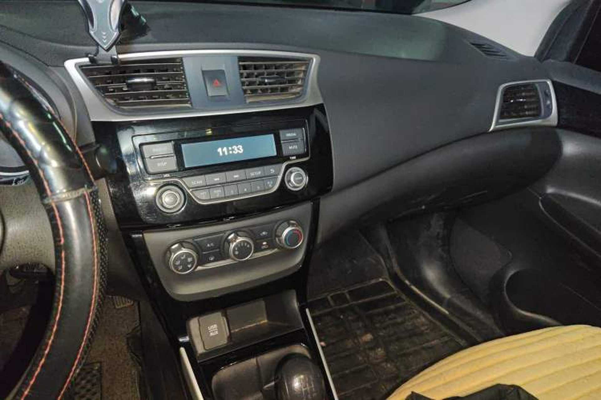 Used Nissan Sylphy 2016 1.6 XL Manual Luxury Edition Audio And AC Panel