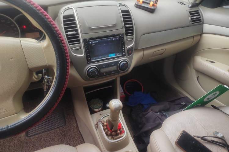 Used Nissan Sylphy 2016 Classic 1.6XE Manual Comfort Edition Audio And AC Panel
