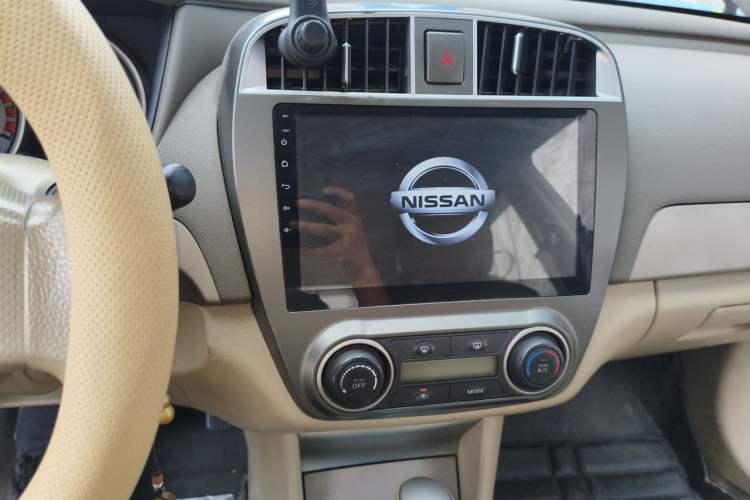 Used Nissan Sylphy 2016 Classic 1.6 XL Automatic Luxury Edition Audio And AC Panel