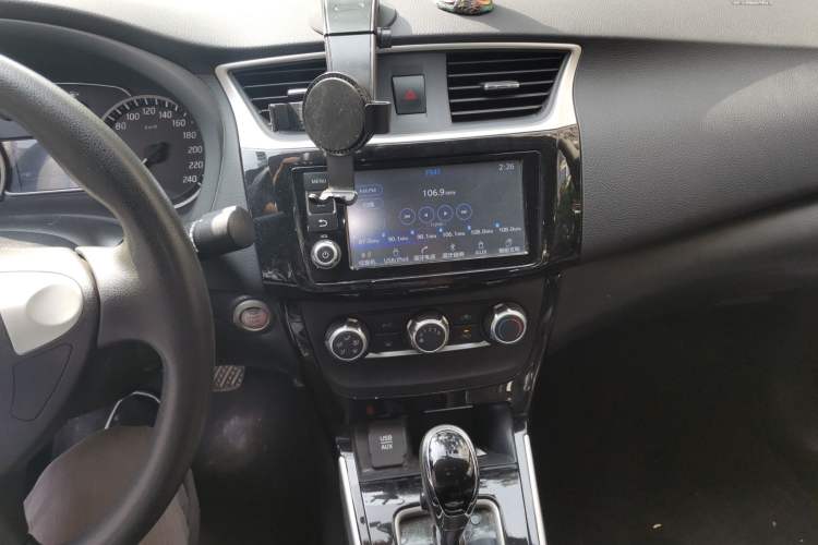 Used Nissan Sylphy 2016 1.6 XL CVT Deluxe Edition Audio And AC Panel
