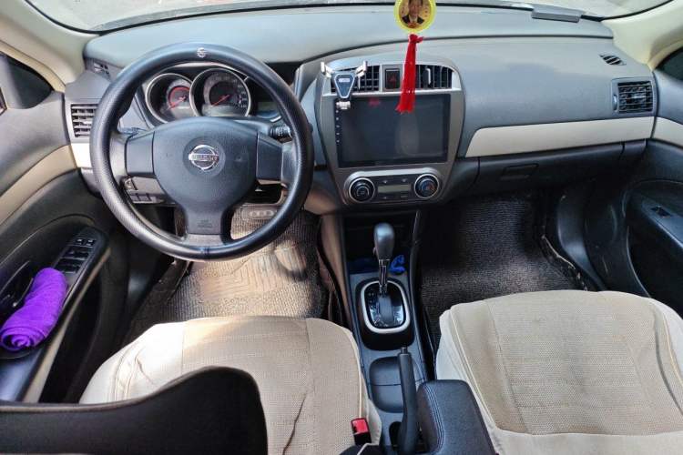 Used Nissan Sylphy 2016 Classic 1.6 XL Automatic Luxury Edition Center Console