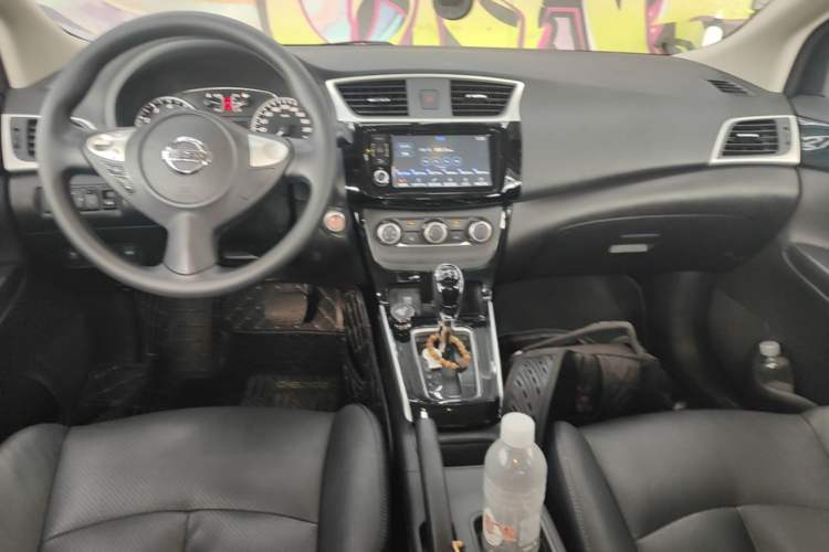 Used Nissan Sylphy 2016 1.6 XL CVT Deluxe Edition Center Console