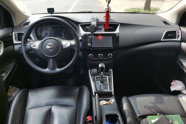 Used Nissan Sylphy 2016 1.6 XL CVT Deluxe Edition Center Console