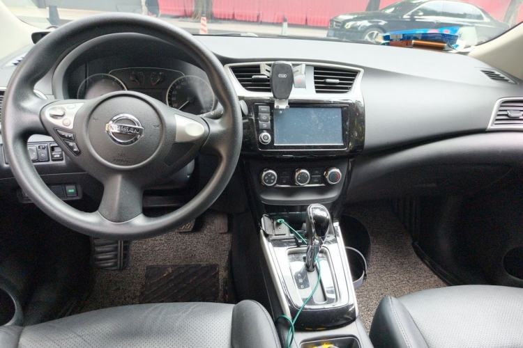 Used Nissan Sylphy 2016 1.6 XL CVT Deluxe Edition Center Console