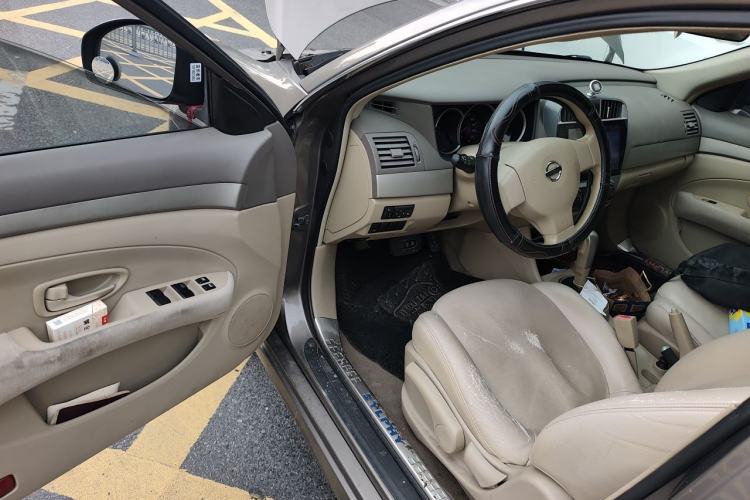 Used Nissan Sylphy 2016 Classic 1.6XE Automatic Leading Edition Driver Seat