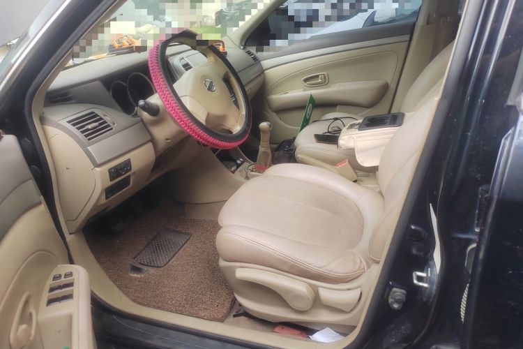 Used Nissan Sylphy 2016 Classic 1.6XE Manual Comfort Edition Driver Seat