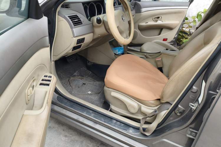 Used Nissan Sylphy 2016 Classic 1.6 XL Automatic Luxury Edition Driver Seat