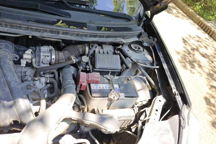 Used Nissan Sylphy 2016 Classic 1.6XE Manual Comfort Edition Engine Bay Left